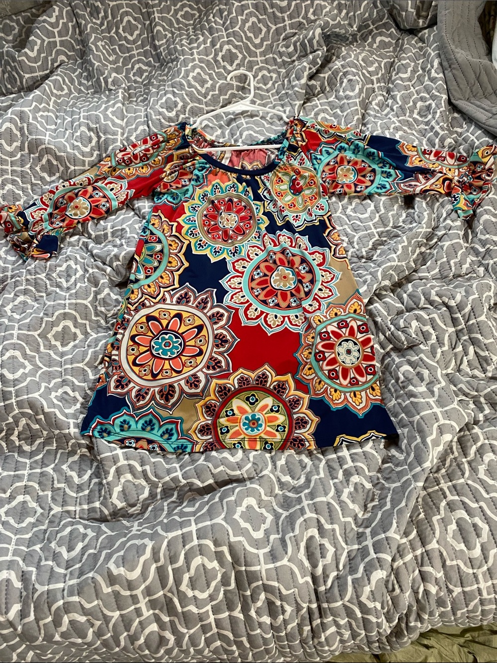 Colorful Medallion Print Tunic Top